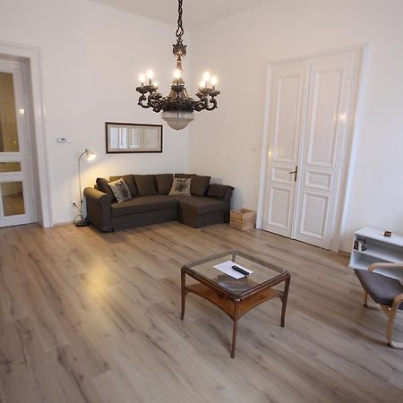 Sissy Apartment Budapeste Exterior foto