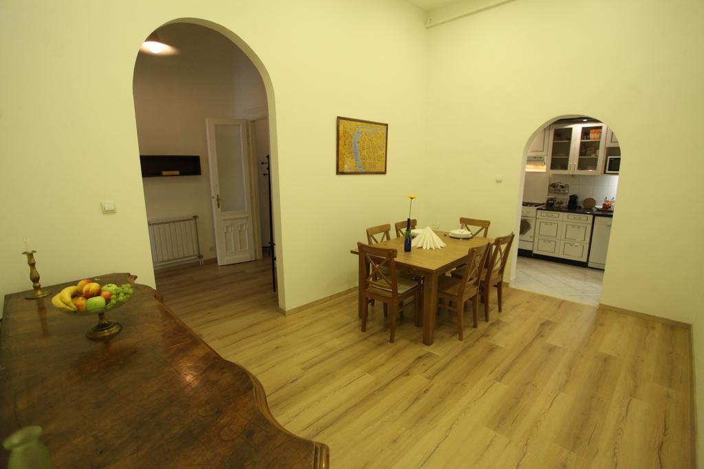 Sissy Apartment Budapeste Exterior foto